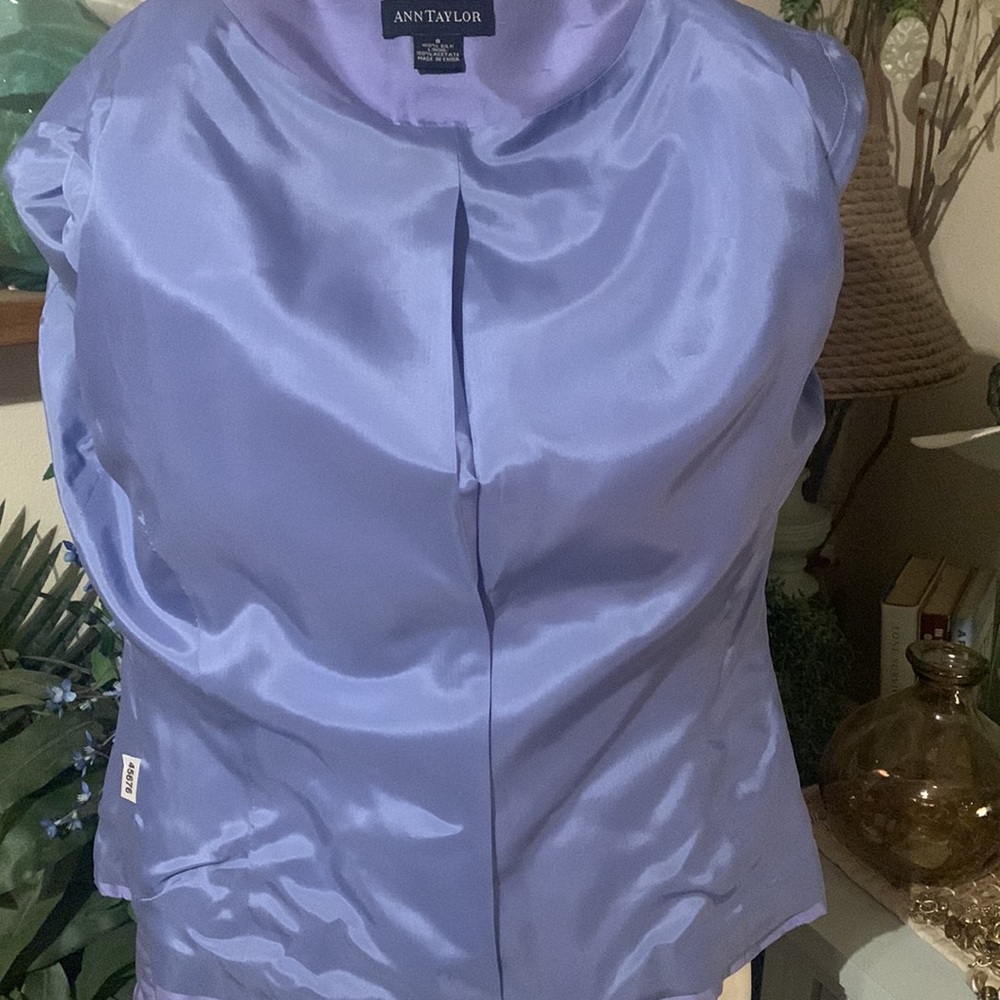 Ann Taylor 100% Silk blazer - Picture 3 of 4
